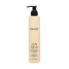 Smoothing conditioner, disciplines frizzy, dry and unruly hair. It confers softness and counteracts frizz.